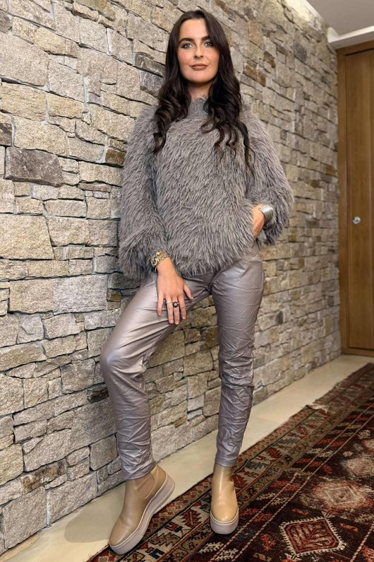 Claudia Shaggy Knit Mocha